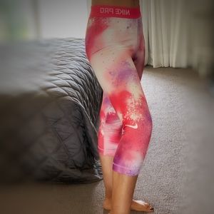 Nike Pro Cool Capri Legging